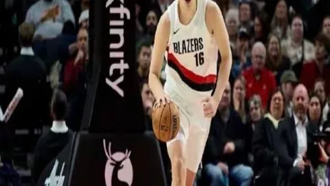 林诗栋重庆WTT冠军赛晋级下一轮